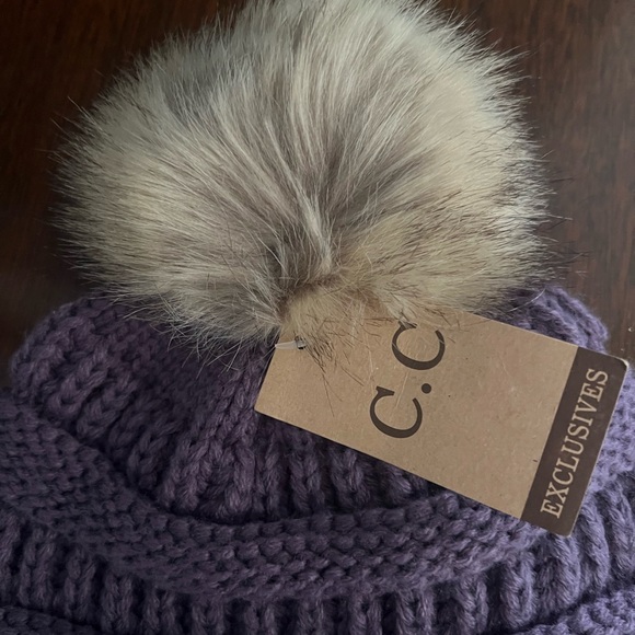 NEW C.C Beanie ❄️ - Picture 2 of 3
